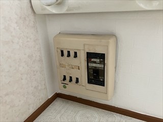 茨城県つくば市 家庭用分電盤交換・ブースター設置工事1