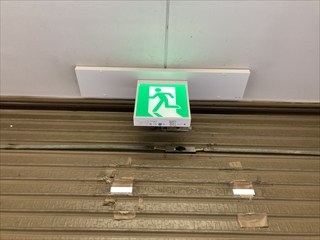 茨城県守谷市・取手市 誘導灯交換工事1