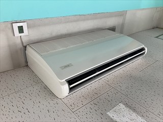 埼玉県草加市 オフィス用エアコン設置工事1