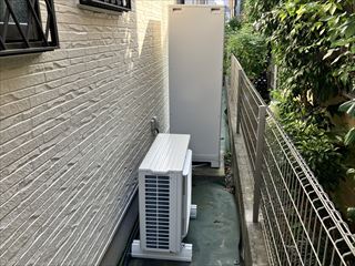 茨城県守谷市 家庭用エコキュート交換、コンセント・スイッチ交換、ドアホン交換、ダウンライト交換、キッチン手元照明交換、屋外照明交換工事