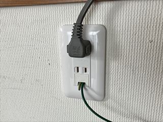 茨城県守谷市 家庭用エコキュート交換、コンセント・スイッチ交換、ドアホン交換、ダウンライト交換、キッチン手元照明交換、屋外照明交換工事