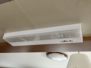 茨城県守谷市 家庭用エコキュート交換、コンセント・スイッチ交換、ドアホン交換、ダウンライト交換、キッチン手元照明交換、屋外照明交換工事