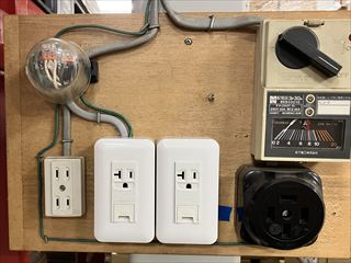 茨城県つくば市 オフィス用コンセント増設工事