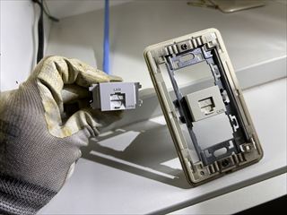 千葉県柏市 家庭用LANケーブル引換+コンセント増設工事