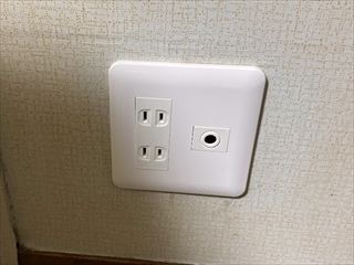 茨城県土浦市　オフィス用コンセント交換工事