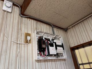 茨城県牛久市　家庭用分電盤交換・エアコン用コンセント増設工事