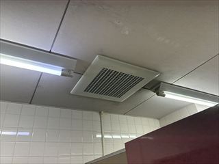 千葉県柏市　オフィス用天井埋込ダクト用換気扇工事