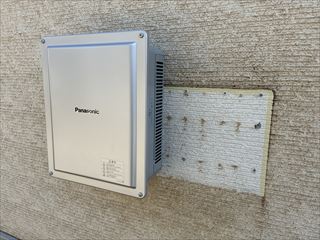茨城県牛久市　家庭用PCS（パワーコンディショナー）交換工事