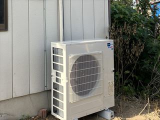 茨城県常総市 オフィス用ルームエアコン移設、専用回路、天カセセコン設置工事