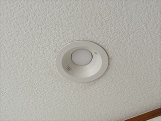 茨城県常総市　家庭用エアコン交換、スイッチ交換、ダウンライト交換、コンセント増設工事