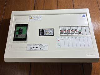 千葉県我孫子市　家庭用単二から単三切替、分電盤交換、専用コンセント２回路増設工事
