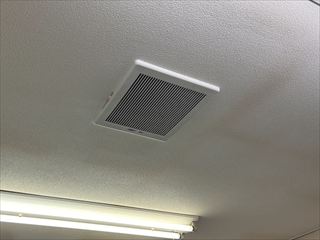 茨城県守谷市　オフィス用屋根裏換気増設工事