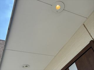 茨城県つくば市　家庭用ダウンライト交換、アースコンセント設置工事