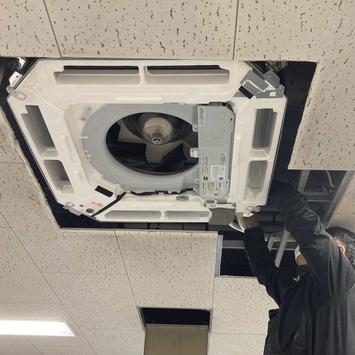 空調工事士の求人画像